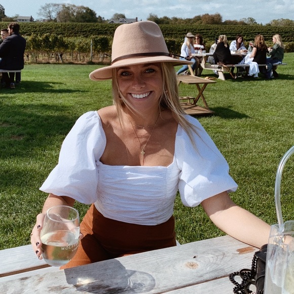 Meet your Posher, Samantha - Picture 1 of 1